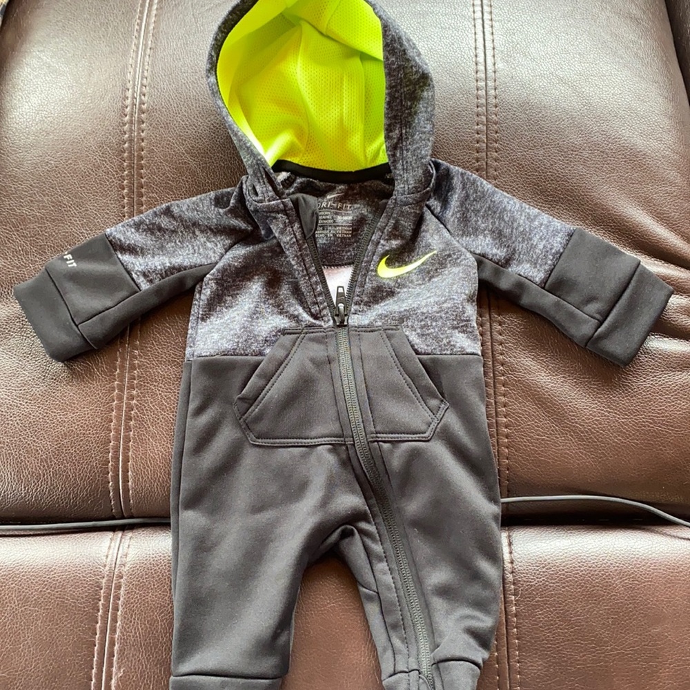 Nike once piece